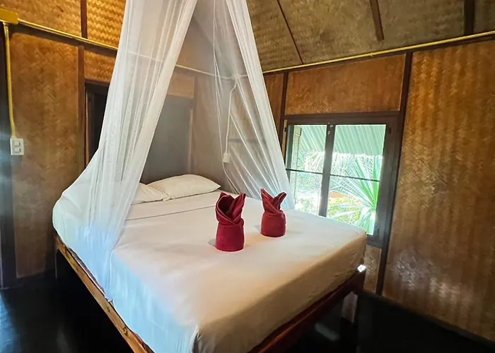 Khaosok Bamboo Huts Resort