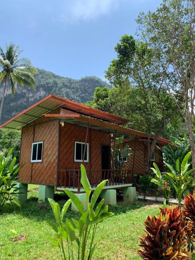 Station touristique Khaosok Bamboo Huts *