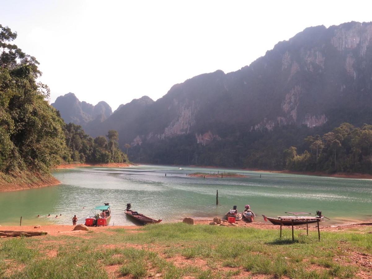 Khaosok Bamboo Huts Station touristique Khao Sok National Park